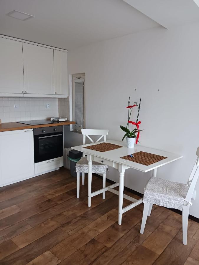 Cool Studio Apartment Prague Ngoại thất bức ảnh