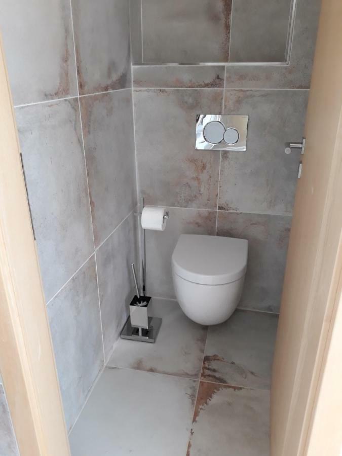 Cool Studio Apartment Prague Ngoại thất bức ảnh